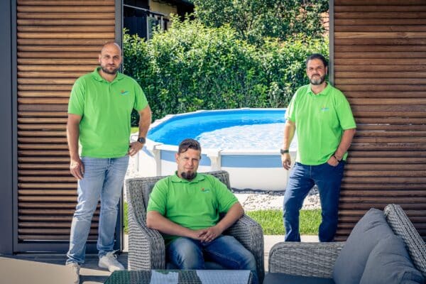 die Grazer Poolprofis Andreas Papp, Markus Roll und Arno Saischek, Schwimmbadausstellung im Cranpool Center Graz