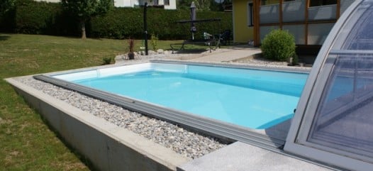 Cranpool Cranthermo überzeugt durch sein hohe Qualität und ist ideal für Heimwerker. Das Bild zeigt ein Cranpol Cranthermo mit geöffnetem Cabriodom.