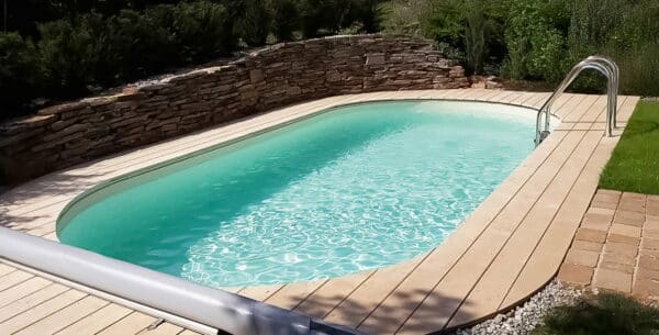 Miami ovales Pool vollversenkt, Einstiegshilfe, Holzlatten