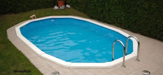 Symbolfoto vom Riva oval von Cranpool, Schwimmbecken