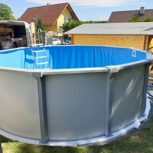 Cranpool Schwimmbecken Sun Remo rund bei der Montage