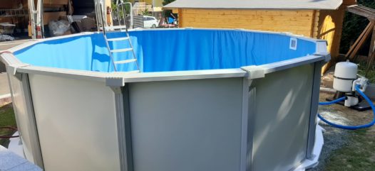 Cranpool Schwimmbecken Sun Remo rund bei der Montage