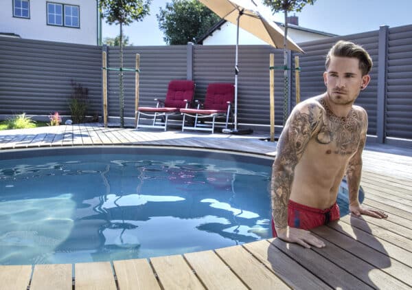 Miamipool im Garten, Schwimmbecken, Garten, Gartengestaltung, Sommer, Schwimmbad