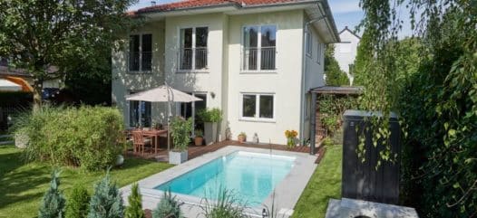 versaenktes Cranpool Schwimmbecken, Garten, München, Minga, Villagarten, Sommer, Pool, Badespaß