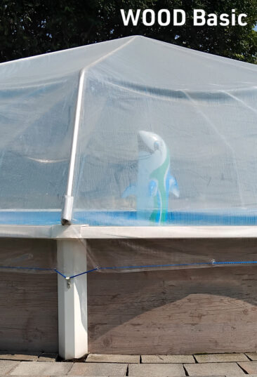 Flipper unter Sonnendom im Schwimmbad mit Verkleidung in Holz Optik
