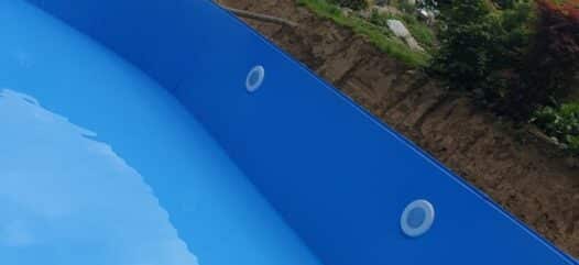 Cranpool Schwimmbecken Miami, oval und eingegraben, Foto direkt nach der Montage