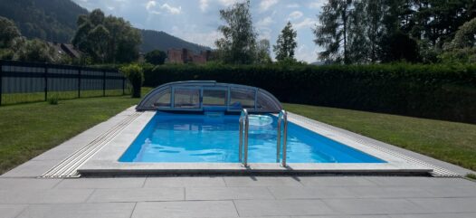 Poolprojekt Ruckenstuhl Wilding, Cranthermo Pool mit Cranpool Cabriodom