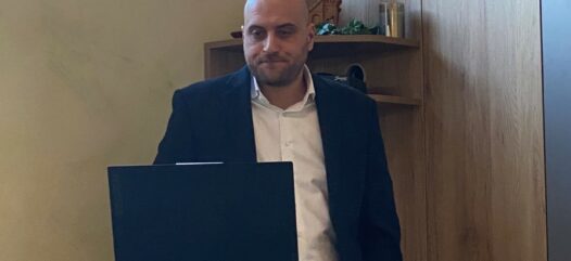 Cranpool Vertriebsleiter Markus Roll präsentiert seine Vermarktungsstrategien