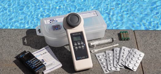 Poollab Wassertester von Cranpool Wassertesten wie ein Profi - mit dem Pool Lab