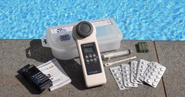 Poollab Wassertester von Cranpool Wassertesten wie ein Profi - mit dem Pool Lab