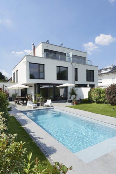 Cranpool GFK-Polyester Pools Hersteller REKU mit zwei Treppen