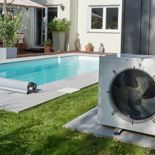 Wozu eine Wärmepumpe? Verlängern Sie jetzt Ihre Badesaison und genießen Sie Ihr Schwimmbecken! Mit unserer Wärmepumpe ist das möglich.
