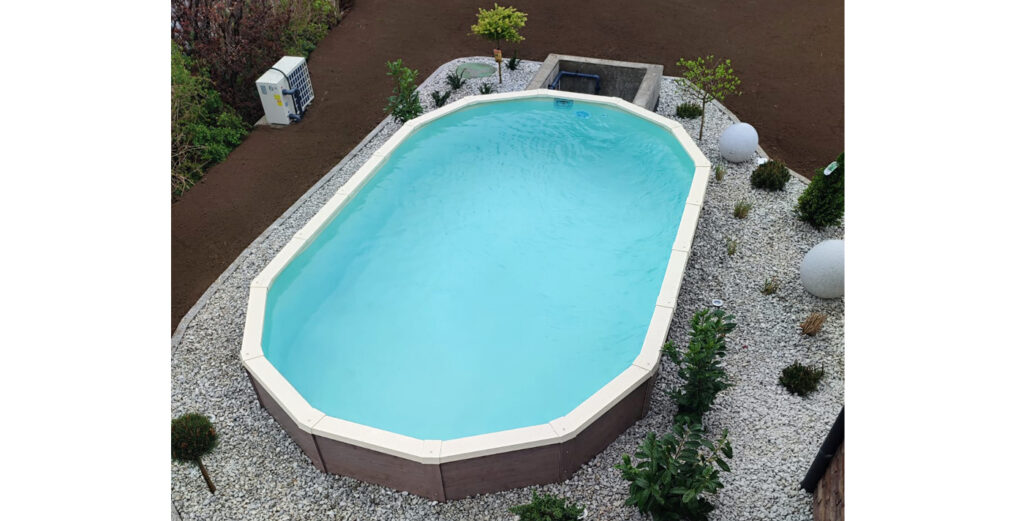 Ovales Cranpool Royal mit Poolverkleidung