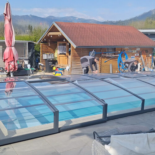 Schwimmbadüberdachung Cabriodom Selekt geschlossen