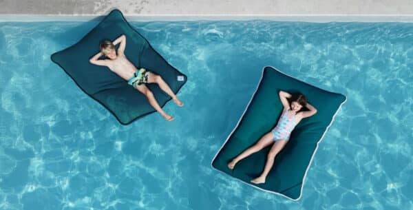 2 Water Pouf im Cranpool