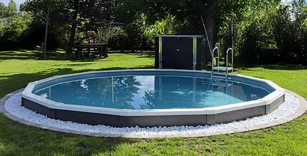 Rundes Royal Pool teilversenkt mit Poolverkleidung